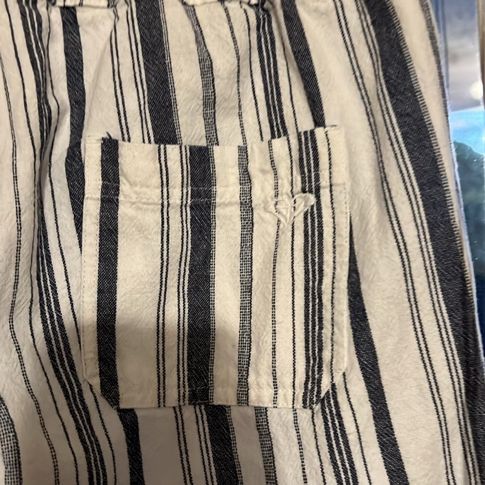 Pinstripe Roxy pants with drawstring - Picture 4 of 4